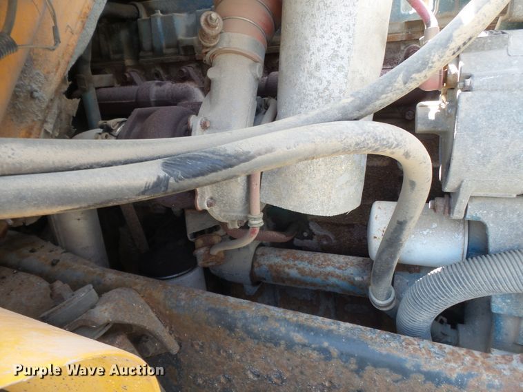 image for item DH7935 2000 International 4900 flatbed truck