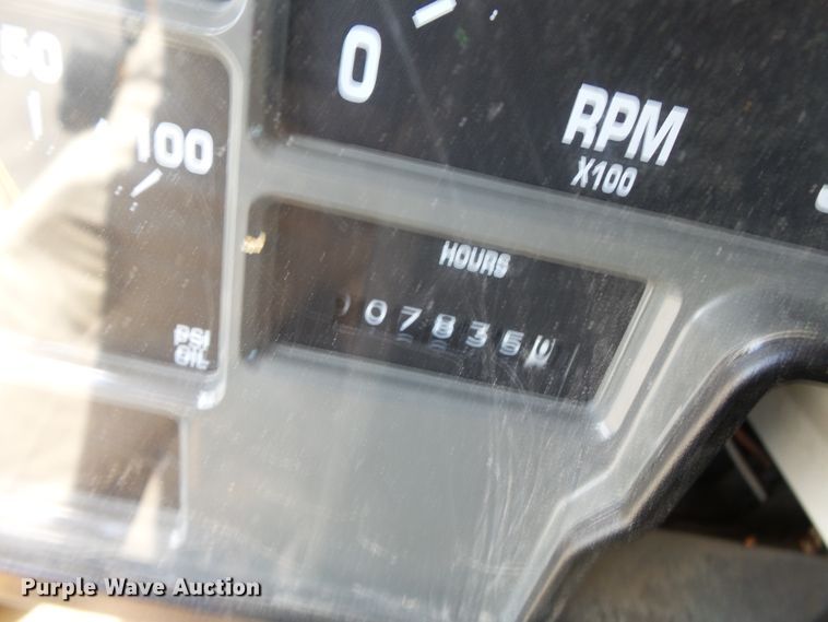 image for item DH7935 2000 International 4900 flatbed truck