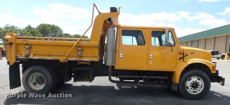 image for item DH7936 2002 International 4900 Crew Cab dump truck
