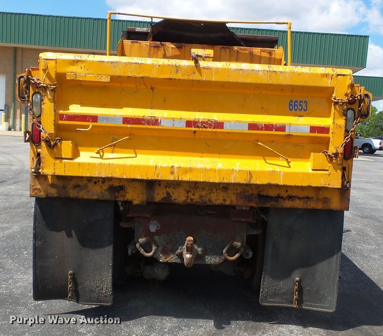 image for item DH7936 2002 International 4900 Crew Cab dump truck