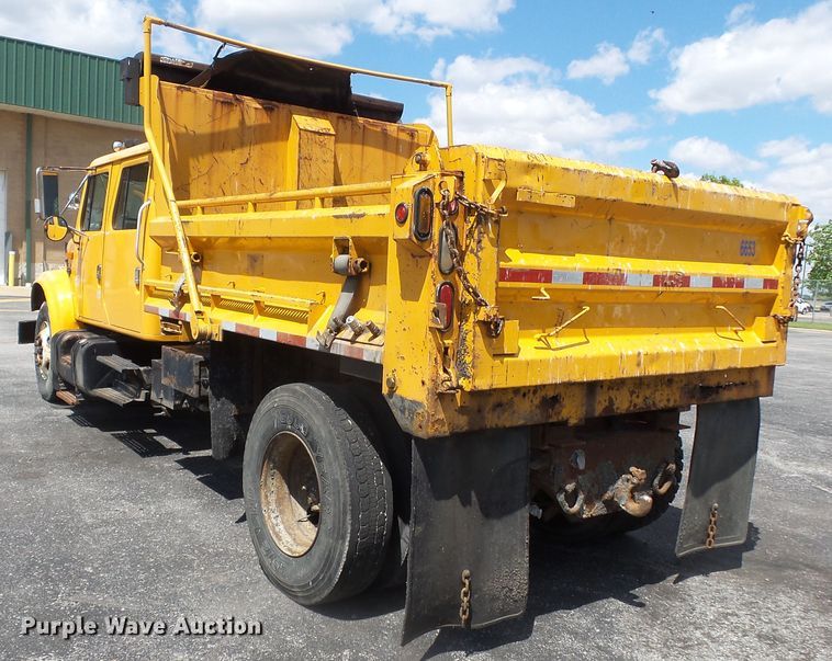 image for item DH7936 2002 International 4900 Crew Cab dump truck