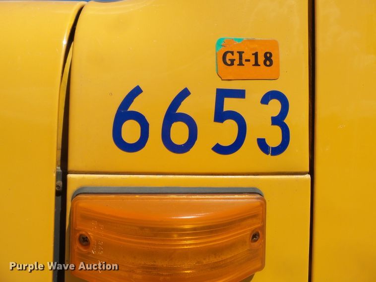 image for item DH7936 2002 International 4900 Crew Cab dump truck