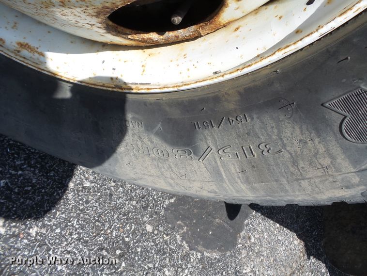 image for item DH7936 2002 International 4900 Crew Cab dump truck