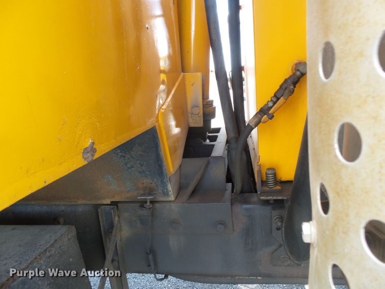 image for item DH7936 2002 International 4900 Crew Cab dump truck