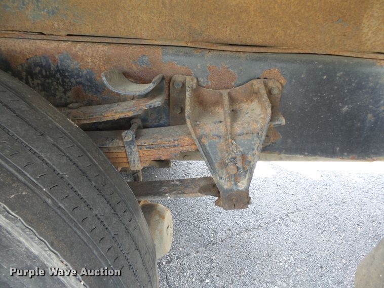 image for item DH7936 2002 International 4900 Crew Cab dump truck