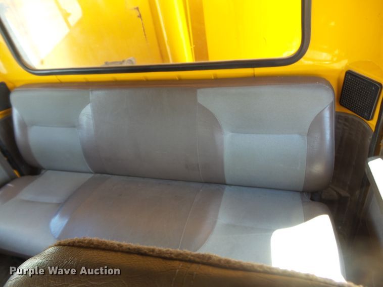 image for item DH7936 2002 International 4900 Crew Cab dump truck