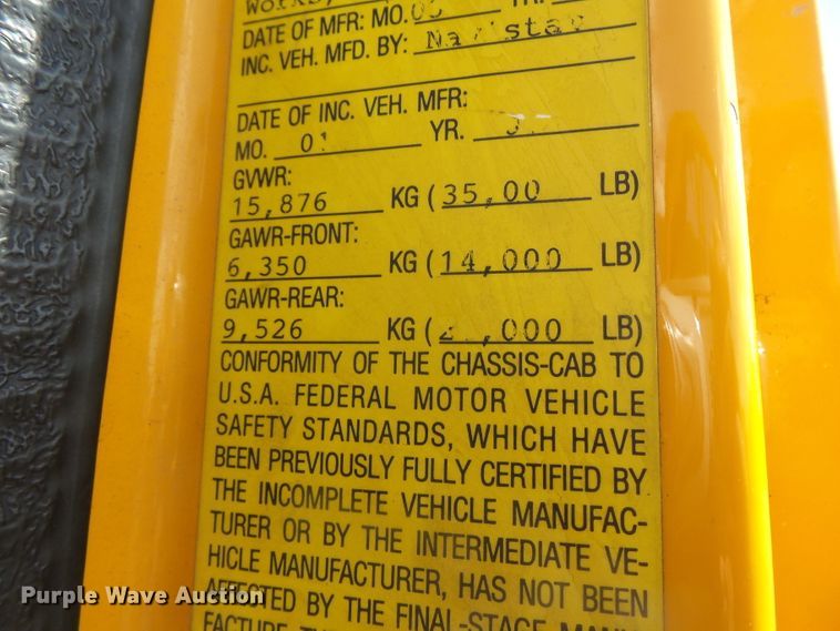 image for item DH7936 2002 International 4900 Crew Cab dump truck