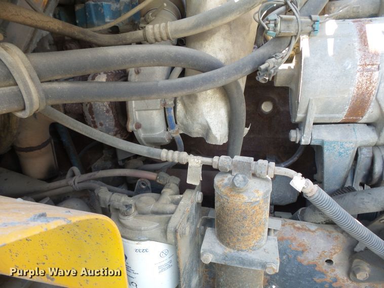 image for item DH7936 2002 International 4900 Crew Cab dump truck