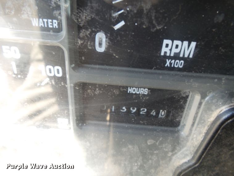 image for item DH7937 2002 International 4900 Crew Cab flatbed truck