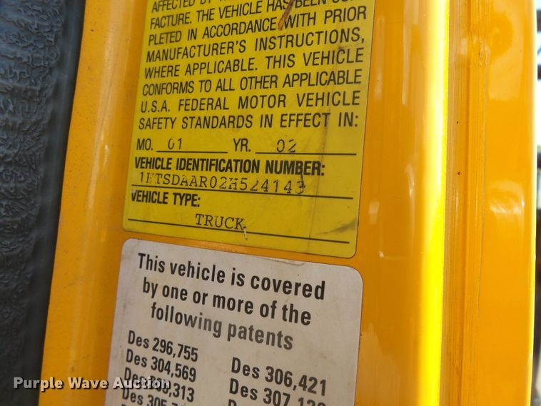 image for item DH7937 2002 International 4900 Crew Cab flatbed truck