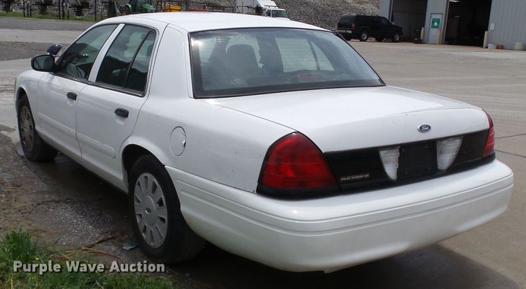 image for item DH7974 2008 Ford Crown Victoria Police Interceptor