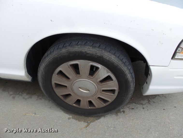 image for item DH7974 2008 Ford Crown Victoria Police Interceptor