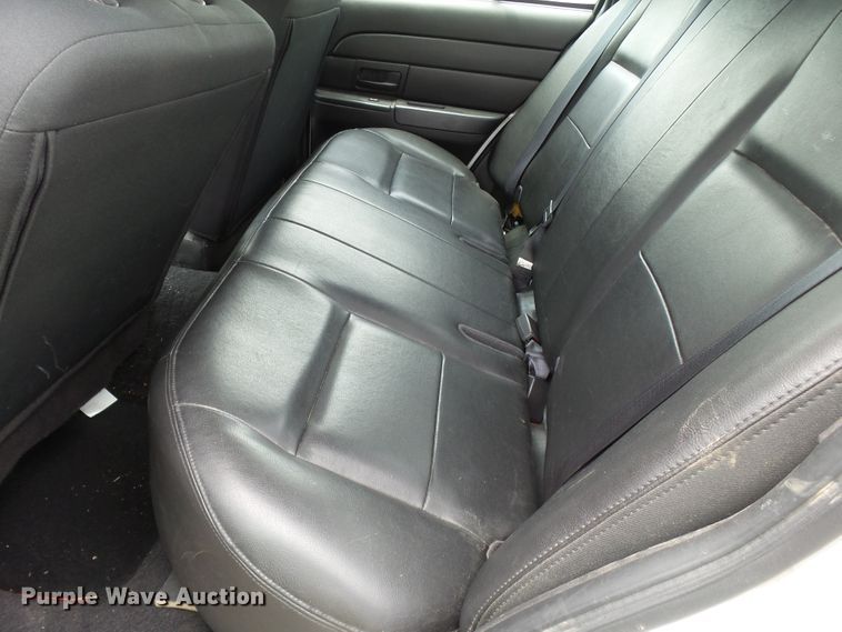 image for item DH7974 2008 Ford Crown Victoria Police Interceptor