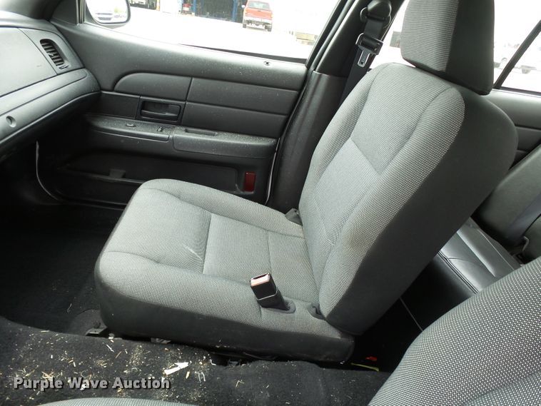 image for item DH7974 2008 Ford Crown Victoria Police Interceptor