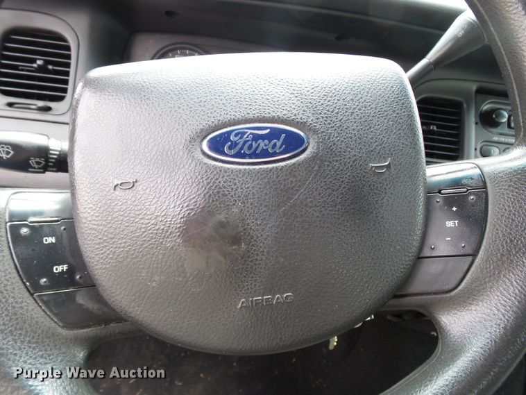 image for item DH7974 2008 Ford Crown Victoria Police Interceptor