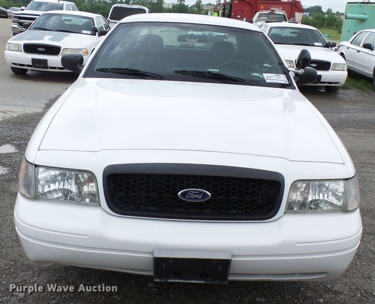 image for item DH7975 2010 Ford Crown Victoria Police Interceptor