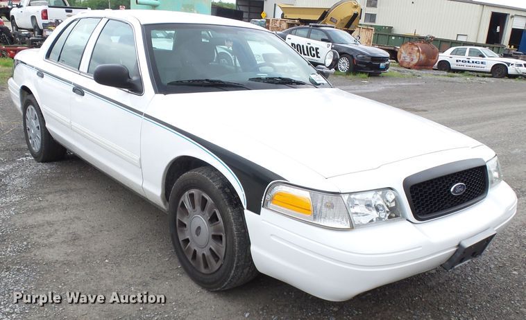 image for item DH7975 2010 Ford Crown Victoria Police Interceptor