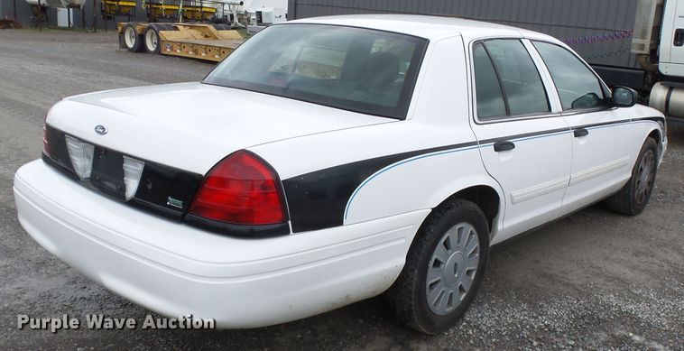 image for item DH7975 2010 Ford Crown Victoria Police Interceptor