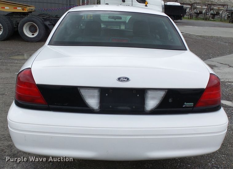 image for item DH7975 2010 Ford Crown Victoria Police Interceptor