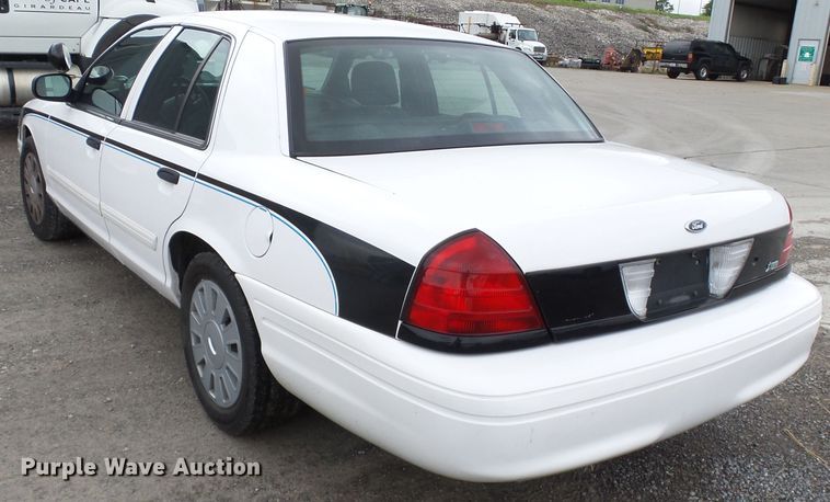 image for item DH7975 2010 Ford Crown Victoria Police Interceptor