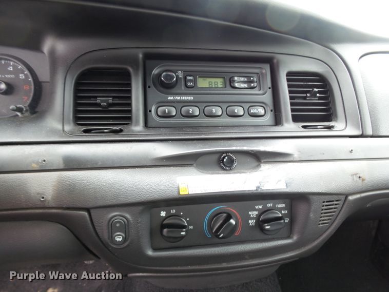 image for item DH7975 2010 Ford Crown Victoria Police Interceptor