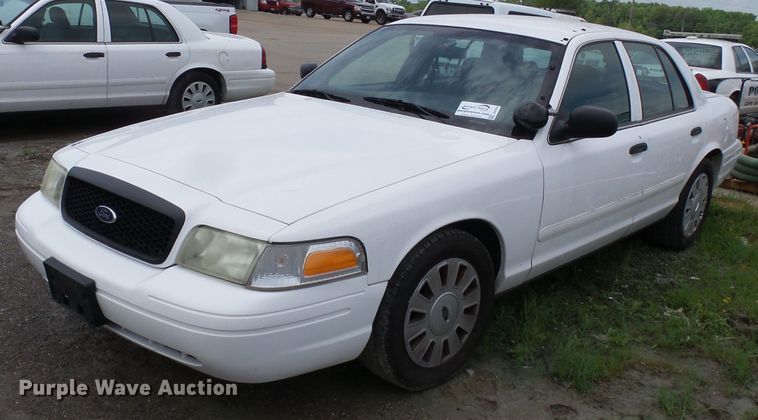 image for item DH7976 2006 Ford Crown Victoria Police Interceptor