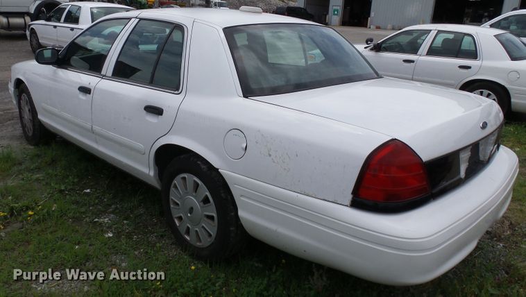 image for item DH7976 2006 Ford Crown Victoria Police Interceptor