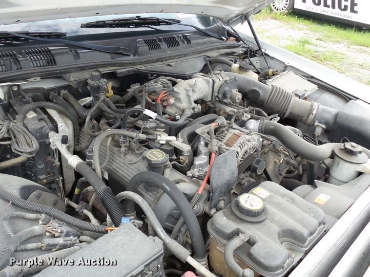 image for item DH7976 2006 Ford Crown Victoria Police Interceptor