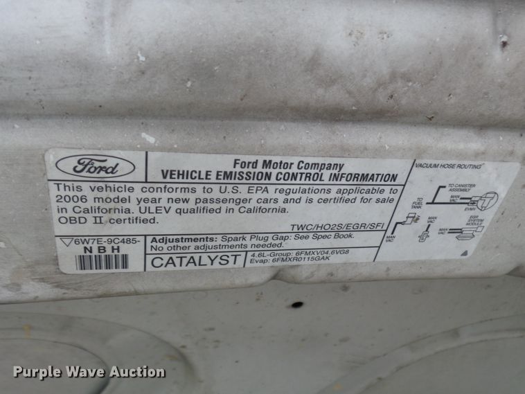 image for item DH7976 2006 Ford Crown Victoria Police Interceptor