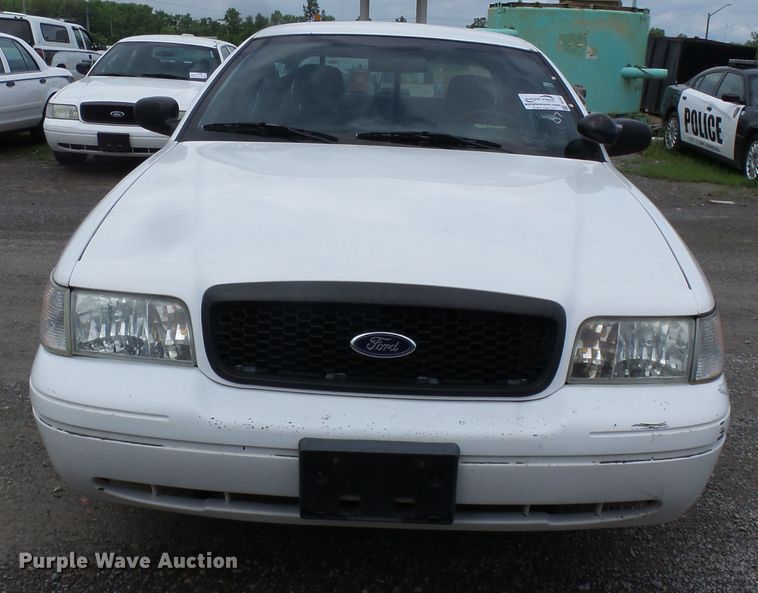 image for item DH7977 2010 Ford Crown Victoria Police Interceptor