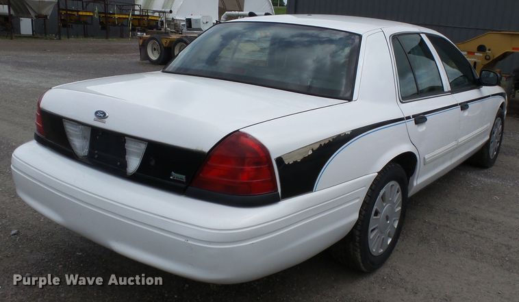 image for item DH7977 2010 Ford Crown Victoria Police Interceptor