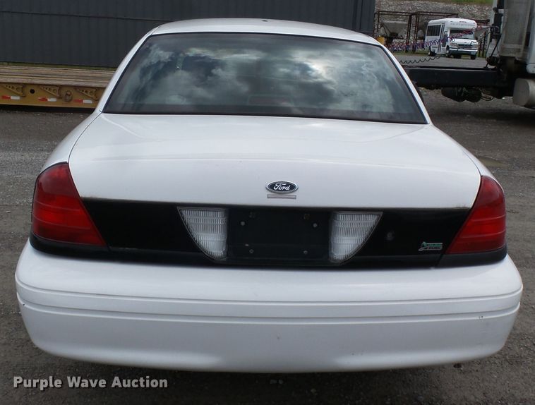 image for item DH7977 2010 Ford Crown Victoria Police Interceptor