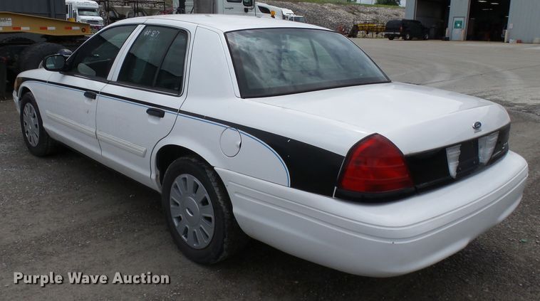 image for item DH7977 2010 Ford Crown Victoria Police Interceptor