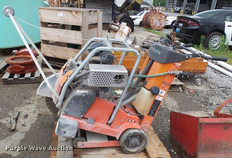 image for item DH7985 2012 Husqvarna FS520 concrete saw