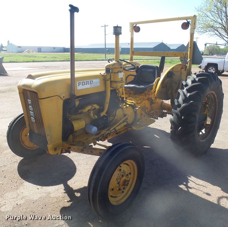 image for item DX9224 1964 Ford 2000  tractor