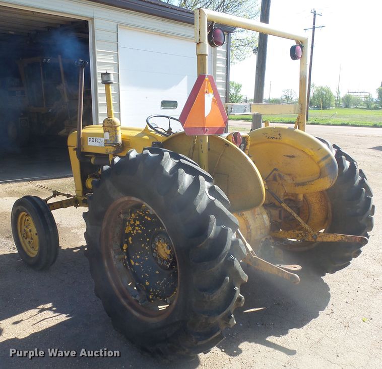 image for item DX9224 1964 Ford 2000  tractor