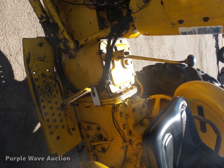 image for item DX9224 1964 Ford 2000  tractor