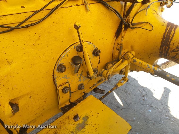 image for item DX9224 1964 Ford 2000  tractor