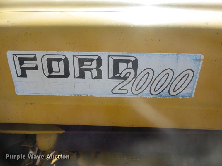 image for item DX9224 1964 Ford 2000  tractor
