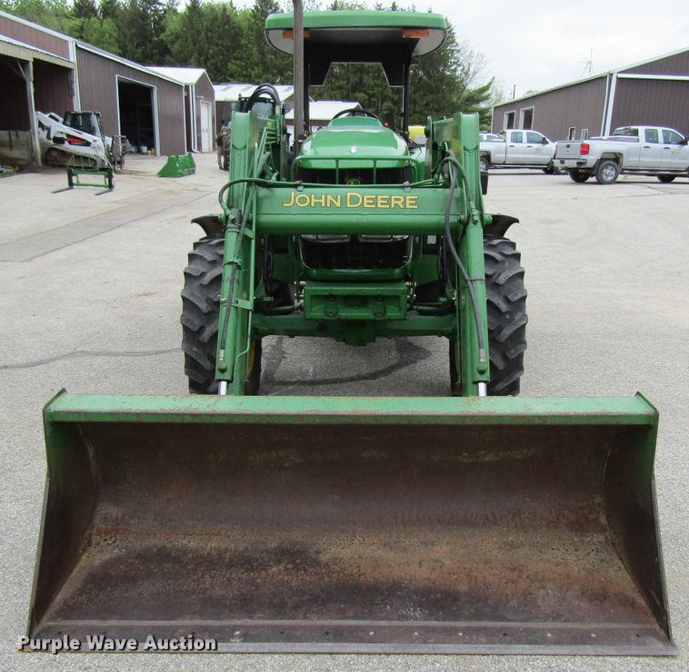 image for item FD9443 2003 John Deere 6420L  MFWD tractor