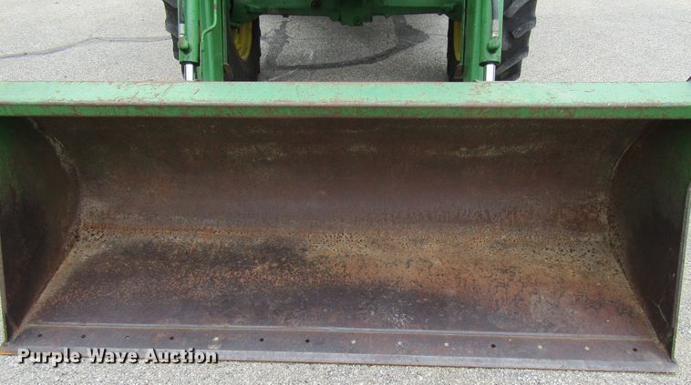 image for item FD9443 2003 John Deere 6420L  MFWD tractor