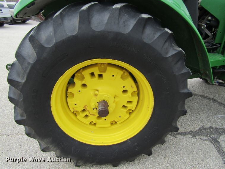 image for item FD9443 2003 John Deere 6420L  MFWD tractor