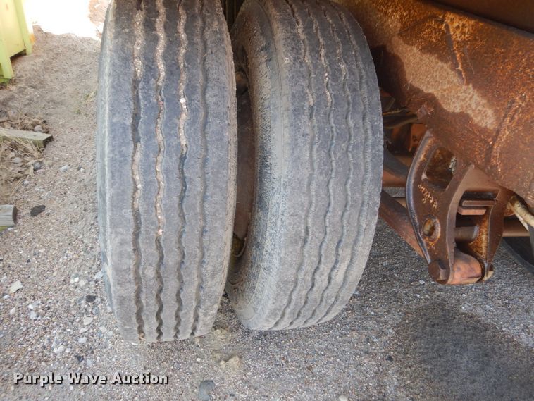 image for item FX9128 1978 Clement dump trailer