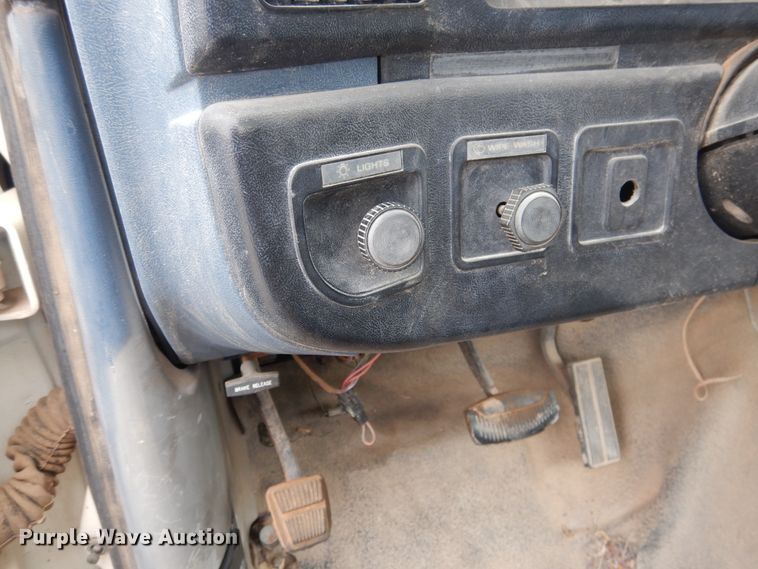 image for item GE9412 1987 Ford F150  utility bed pickup truck