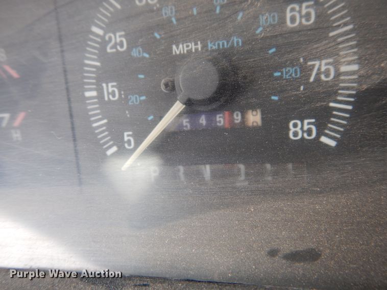 image for item GE9412 1987 Ford F150  utility bed pickup truck