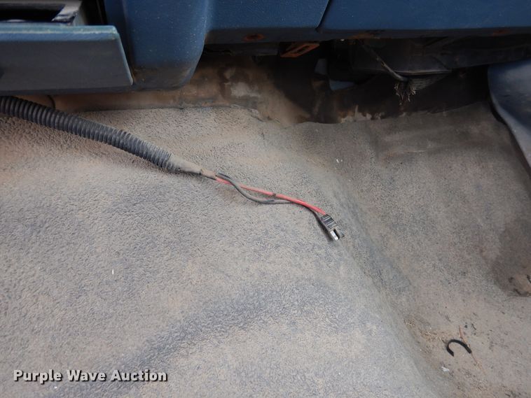 image for item GE9412 1987 Ford F150  utility bed pickup truck