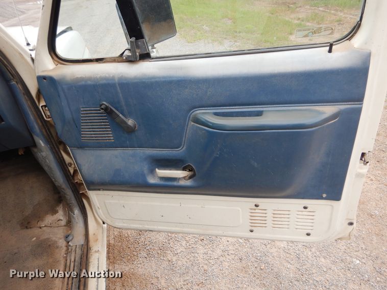 image for item GE9412 1987 Ford F150  utility bed pickup truck