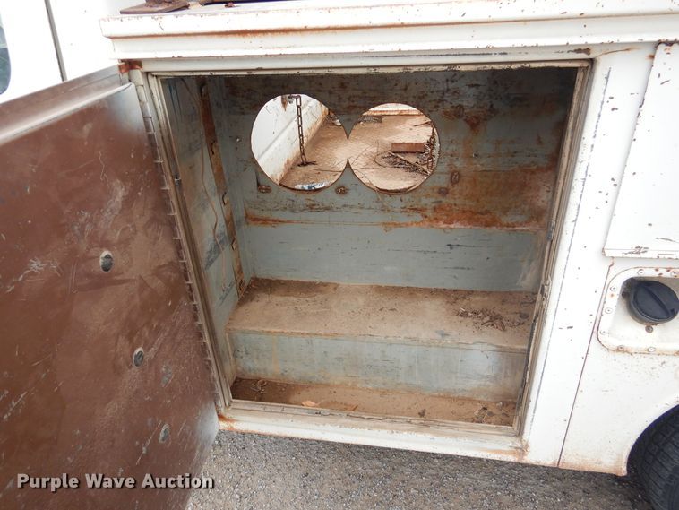 image for item GE9412 1987 Ford F150  utility bed pickup truck