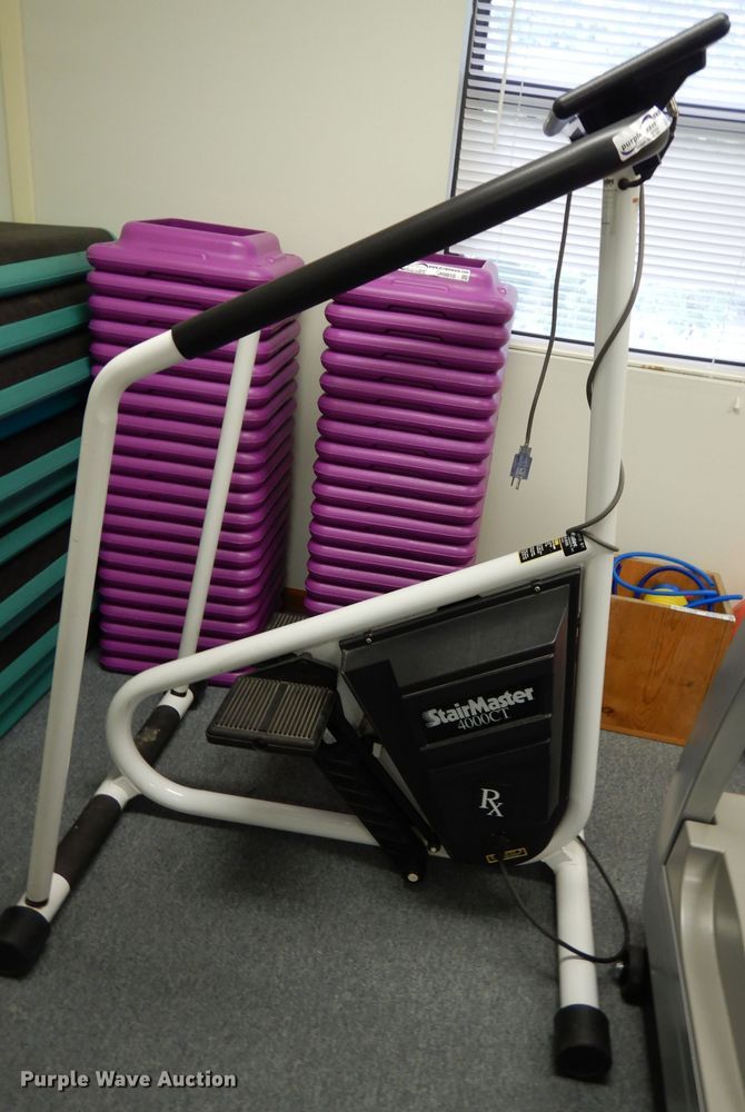 image for item GH9811 Stairmaster 4000CT stair step machine