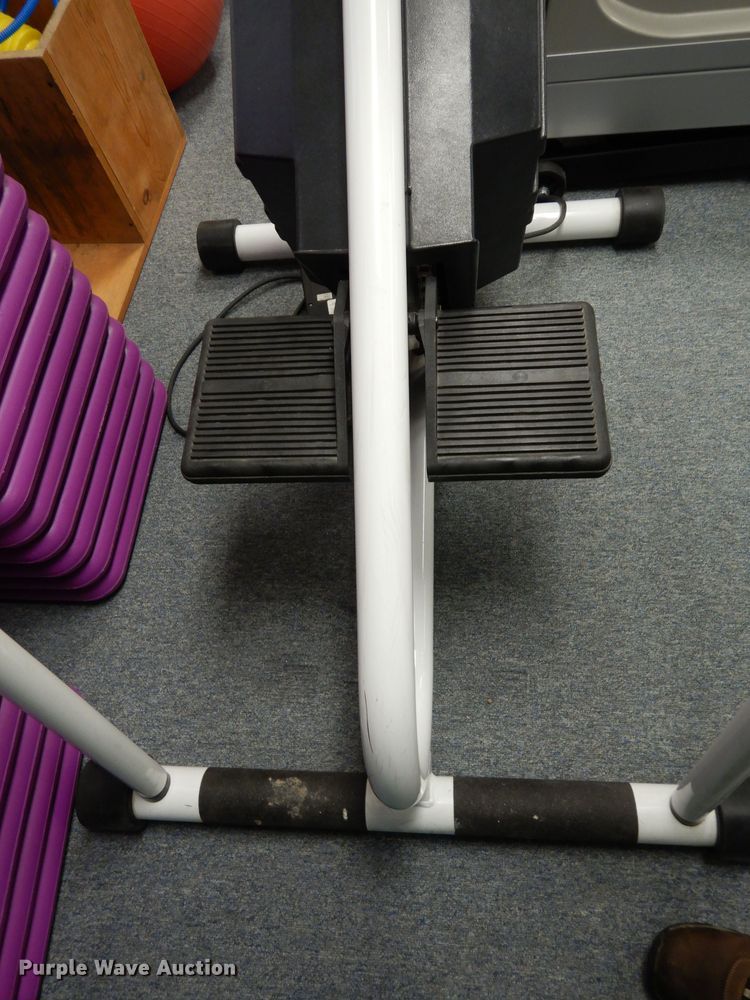 image for item GH9811 Stairmaster 4000CT stair step machine